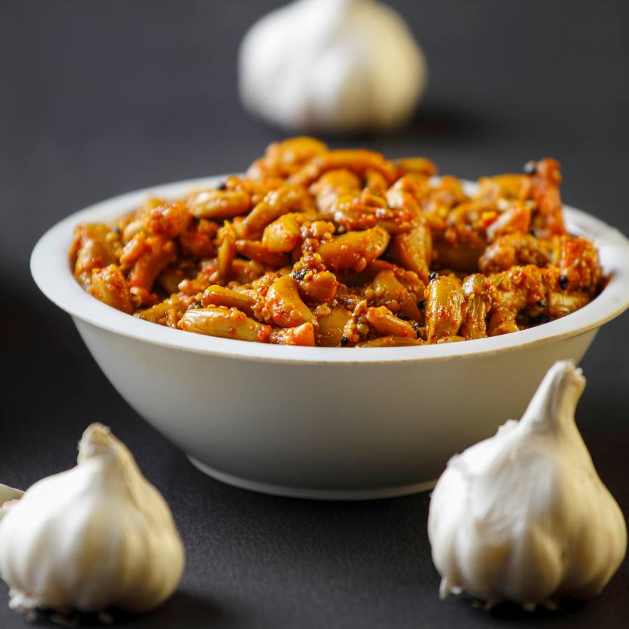 Zesty Garlic Pickle: Spice Up Your Meals with Homemade Goodness